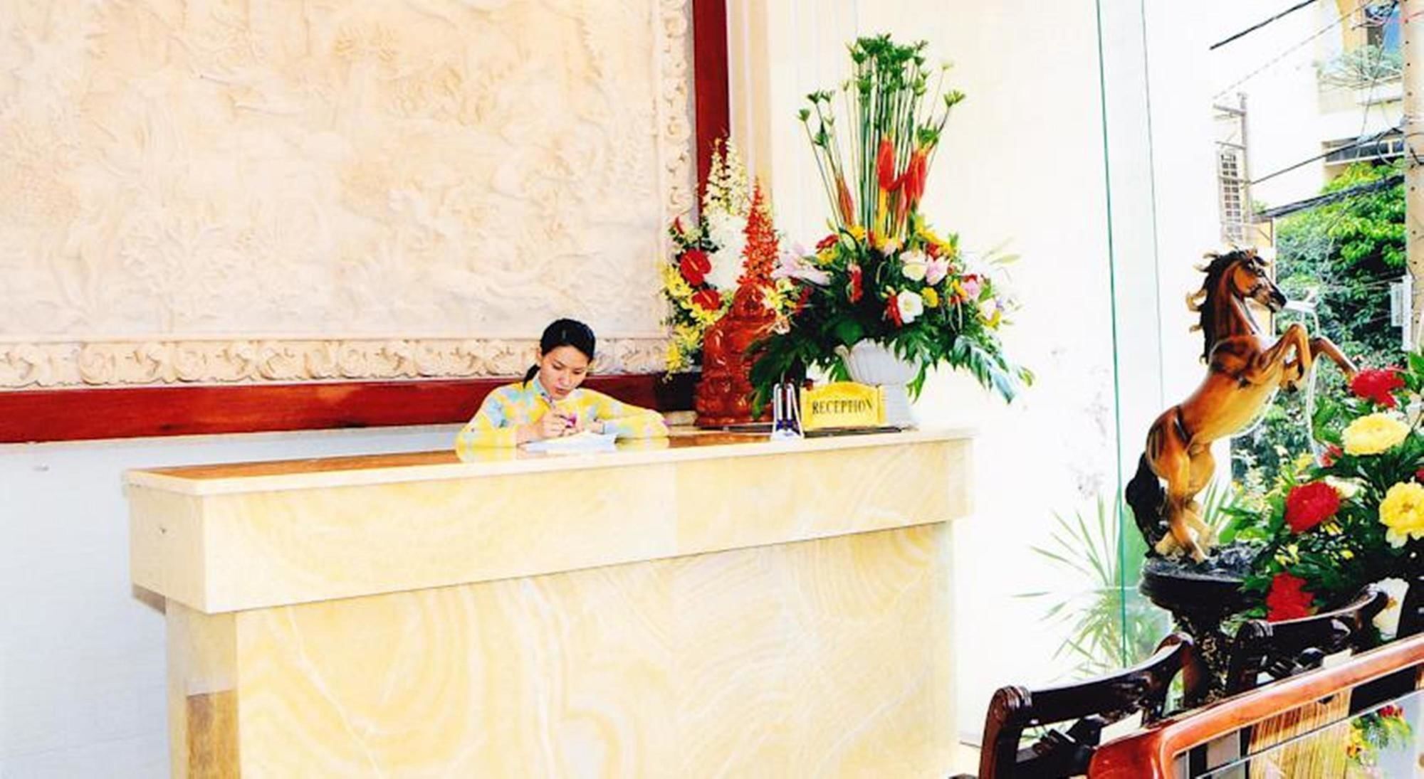 Hotel Hoang Thanh Thuy Airport 2 - Gan Am Thuc Dem Cho Hoang Hoa Tham Ho Chi Minh City